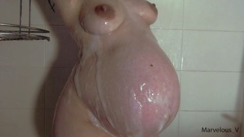 Hot Sexy 33weeks Pregnant Amateur Step Mommy Taking Shower 4